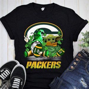 Gnomie Baby Yoda Packes Fan T-Shirt